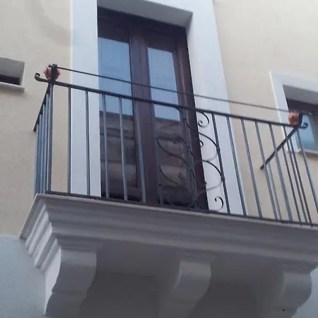 Bed & Breakfast Casa Caracciolo 3*